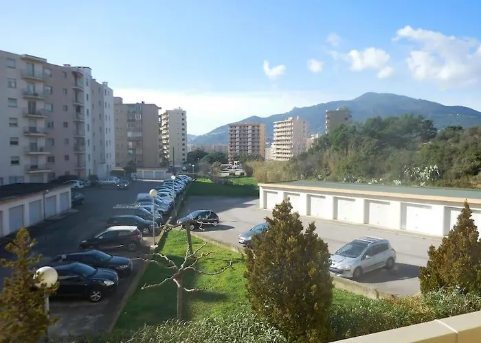 3 - 2 Salles De Bain - 6 Personnes *